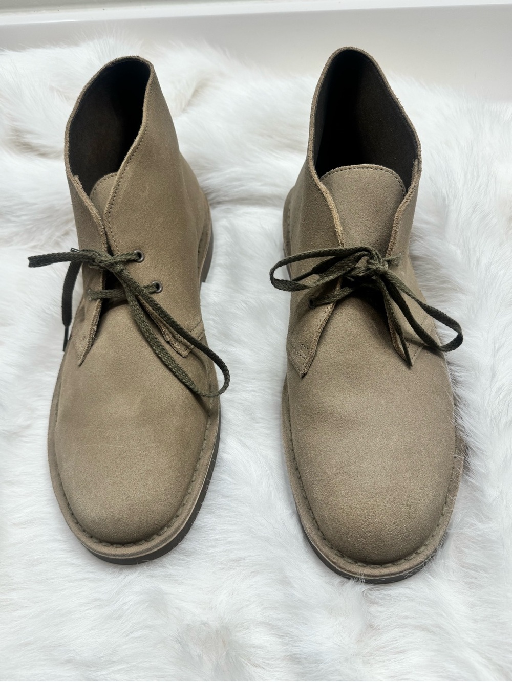 Clarks Men's Chukka Boots in Taupe Suede